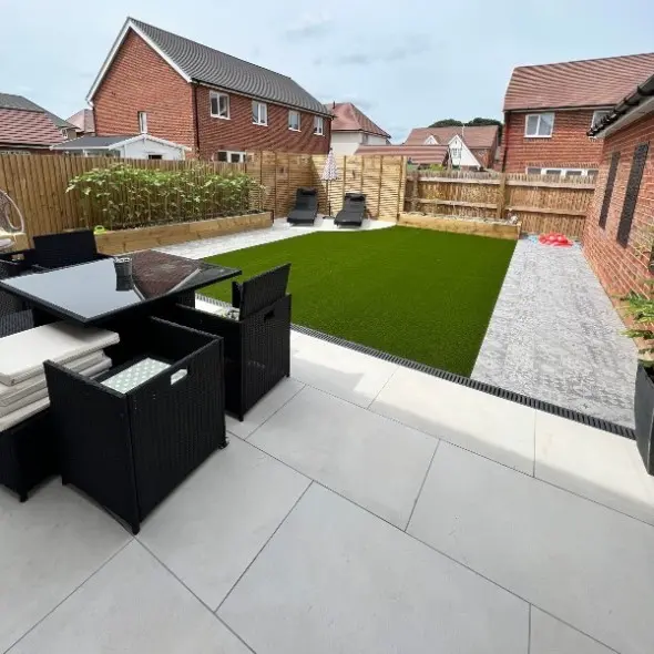 storm-white-porcelain-600x900 (1).webp